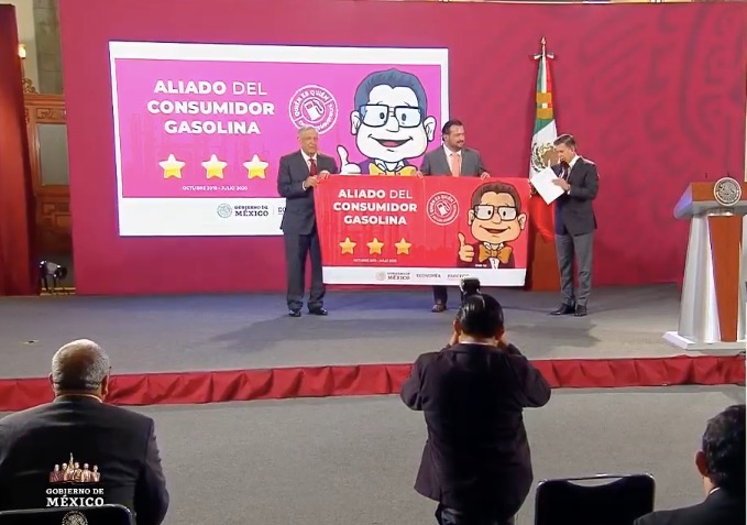 El aliado del consumidor, Ignacio Emilio Escobosa Serrano, recibe reconocimiento por precios justos